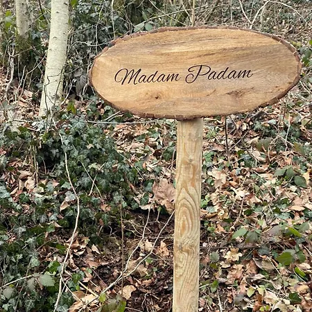 Madam Padam In شاليه