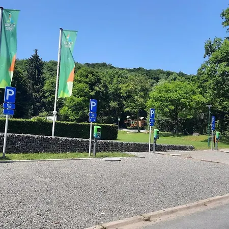 Madam Padam In شاليه دربي